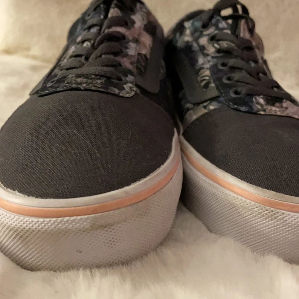Vans Grey Floral Unisex Sneaker in 9M - Picture 4 of 12